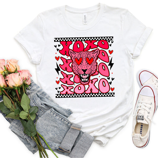 Valentine's day t-shirt with a XOXO stacked image with a panther with heart eyes